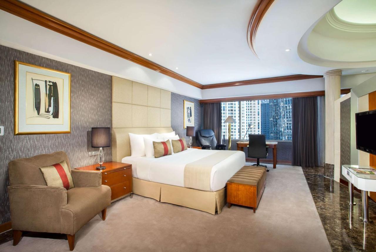 Wyndham Casablanca Jakarta Luaran gambar A suite at the hotel